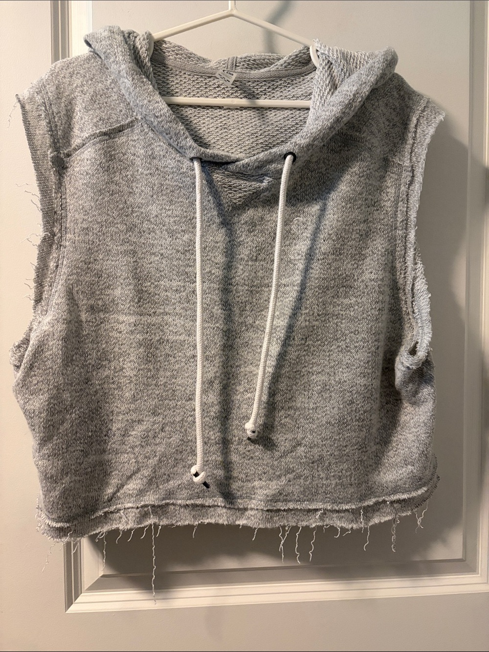 ZYIA Heather Gray Sleeveless Cropped Hoodie